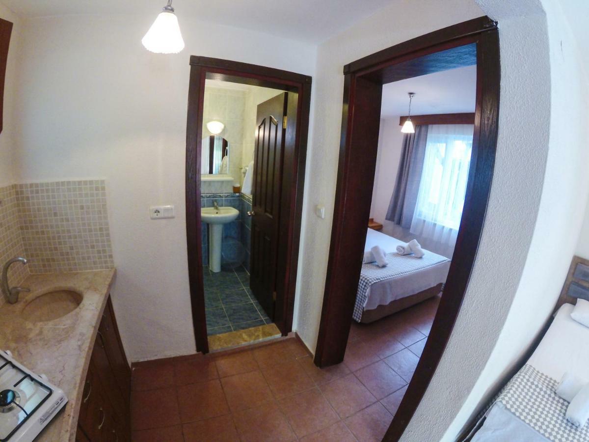 Ergul Motel Küçükkuyu Exteriör bild