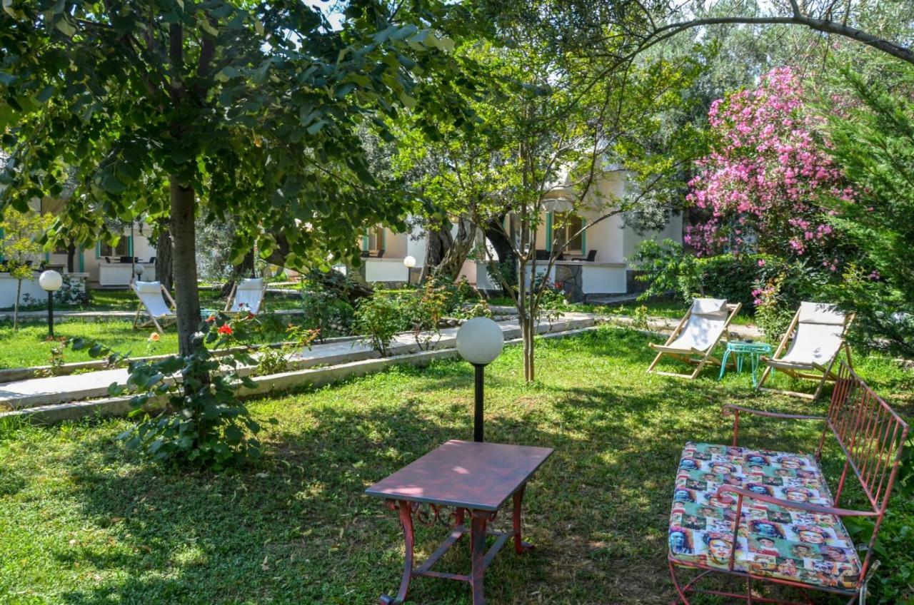 Ergul Motel Küçükkuyu Exteriör bild
